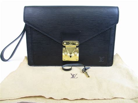 louis vuitton black epi leather clutch